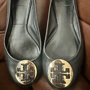 Tory Burch Black Flats with Gold Logo size 7.5